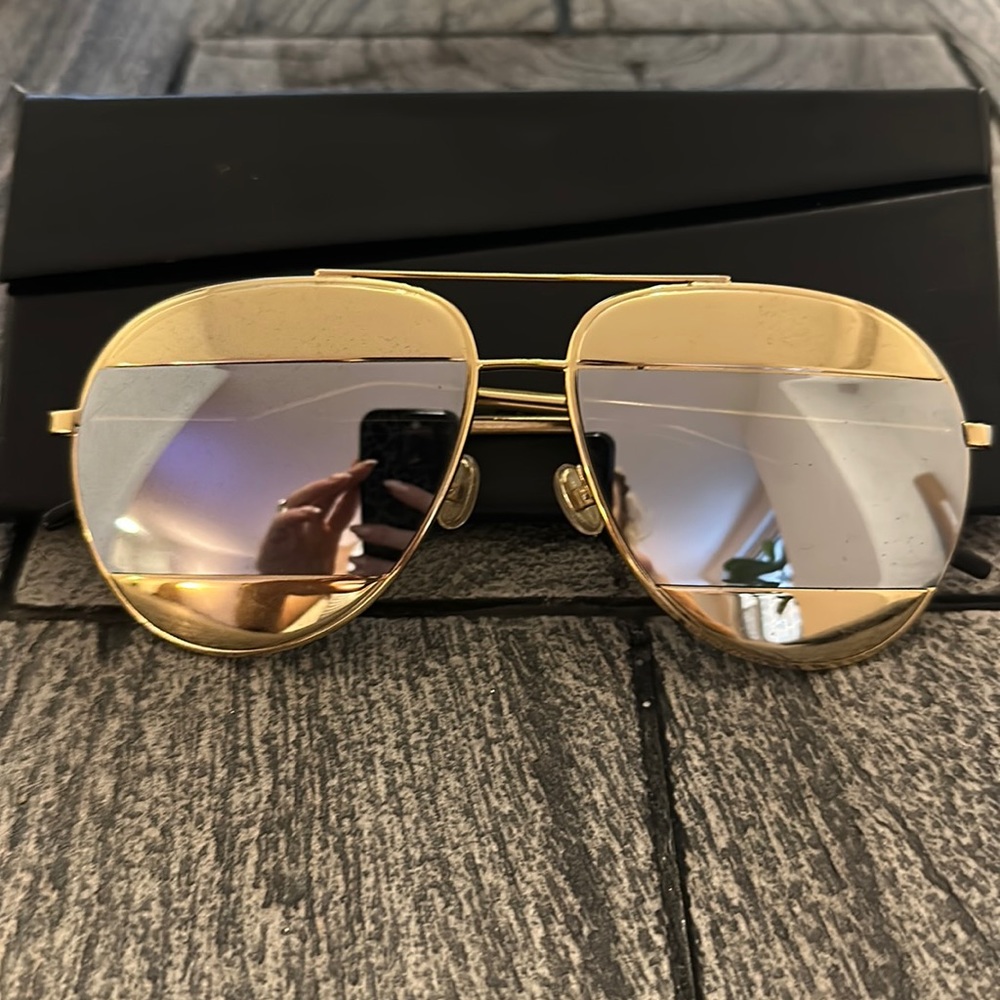 Dior woman’s mirrored aviator